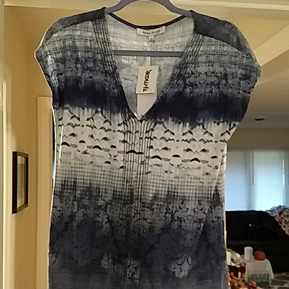 Blue Rose Olive Top